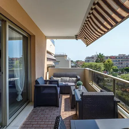 Superb Renovated - Terrace - 2 Min Away * Saint-Laurent-du-Var